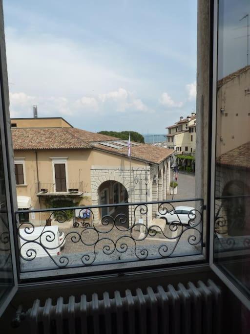 Appartamento Palazzo Del Provveditore Vista Lago Desenzano del Garda Exterior photo